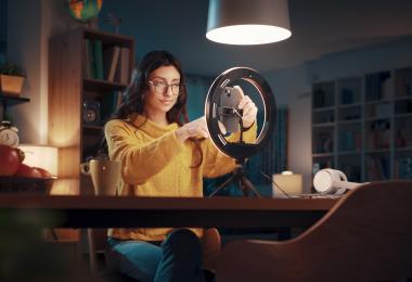 influencer recording video